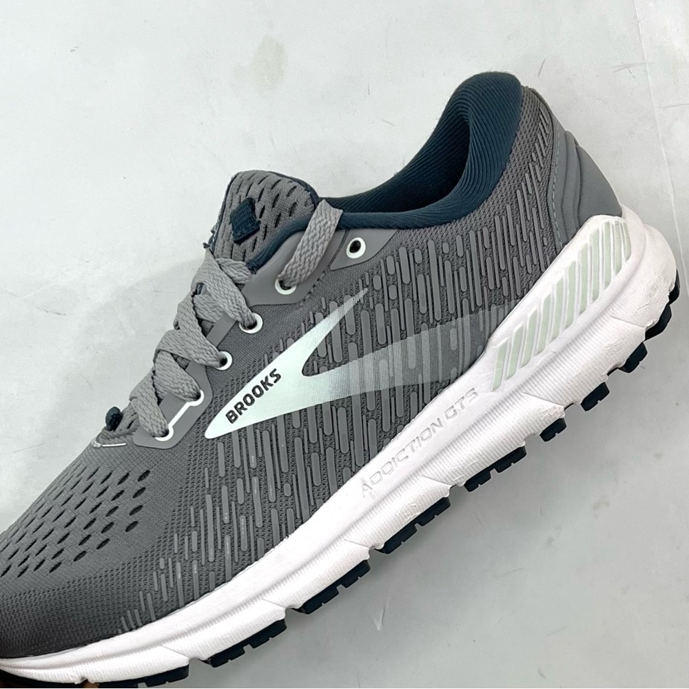Brooks Women’s Addiction GTS 15 Running Shoes - Picture 5 of 8